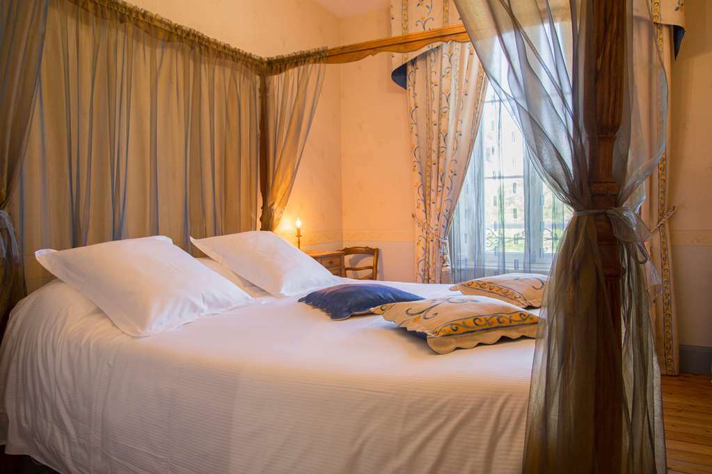 Chateau De La Richerie Beaurepaire (Vendee) Quarto foto